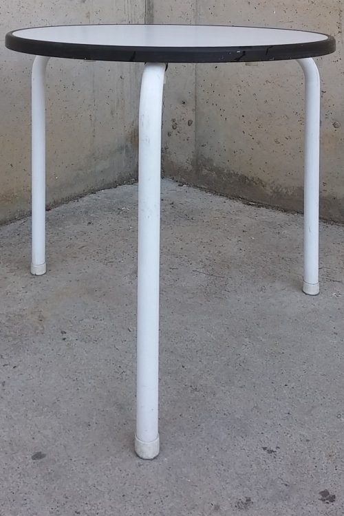 Taula blanca de terrassa d'ocasió a cabauoportunitats.com