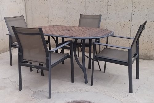Mesa y sillas de terraza de ocasión en cabauoportunitats.com