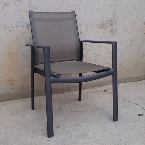 Mesa y sillas de terraza de ocasión en cabauoportunitats.com