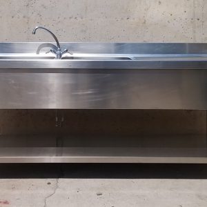 Fregadero con patas 180cm de ocasión en cabauoportunitats.com