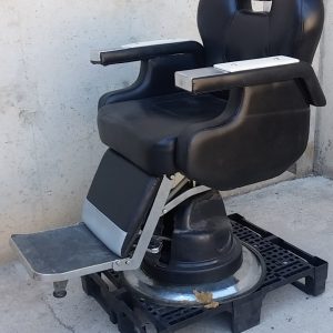 Sillón de peluquería de segunda mano en cabauoportunitats.com
