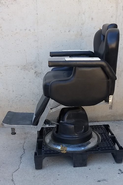Sillón de peluquería de segunda mano en cabauoportunitats.com