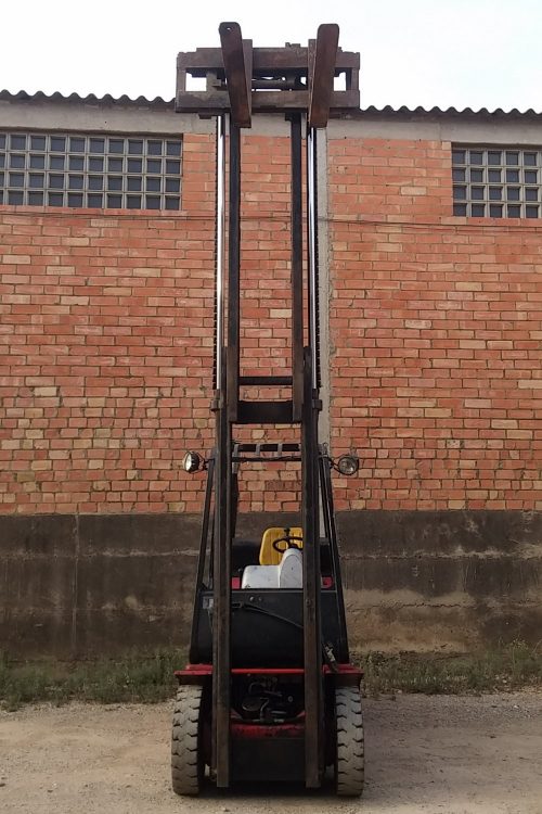 Carretilla elevadora LINDE H25D de ocasión en cabauoportunitats.com