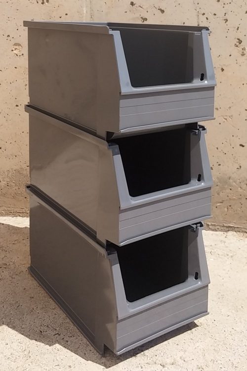 Cubeta apilable 23x14x13cm de ocasión en cabauoportunitats.com