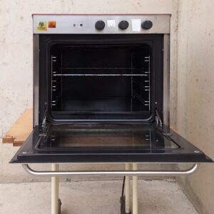 Horno convección EKA de ocasión con estantería en cabauoportunitats.com