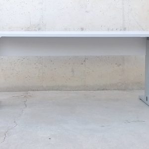 Escritorio gris tara estética 160x80x72cm de ocasión en cabauoportunitats.com