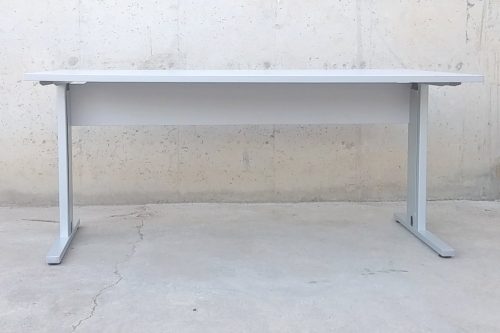 Escritorio gris tara estética 160x80x72cm de ocasión en cabauoportunitats.com