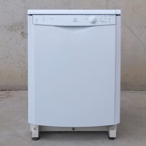 Lavavajillas INDESIT DFG 250 A++ de ocasión en cabauoportunitats.com