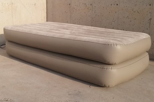 Colchón inflable INTEX FAST FILL 90x150x45cm de ocasión en cabauoportunitats.com