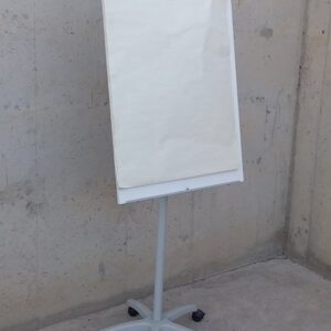 Pizarra magnética con ruedas 188cm de ocasión en cabauoportunitats.com