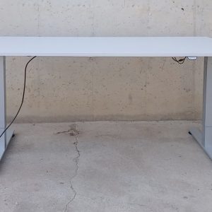 Escriptori nou, d'alçada regulable, a cabauoportunitats.com