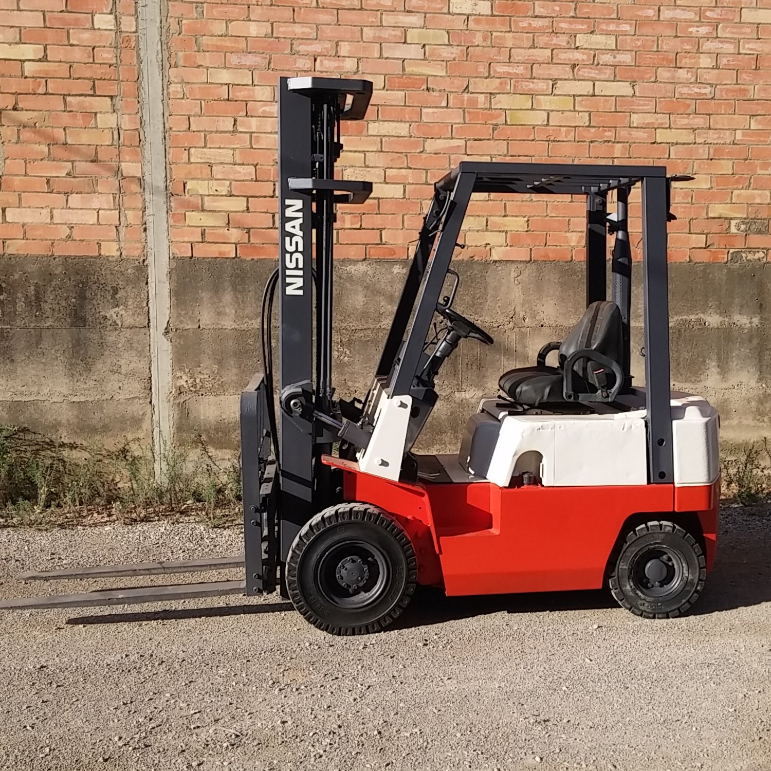 Carretilla elevadora NISSAN 15 de ocasiรณn en cabauoportunitats.com