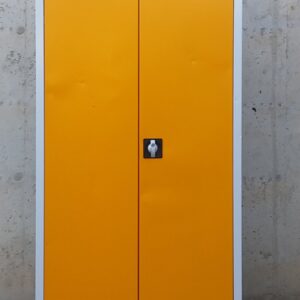 Armari per a productes químics nou procedent d'un lot en tara estètica a cabauoportunitats.com
