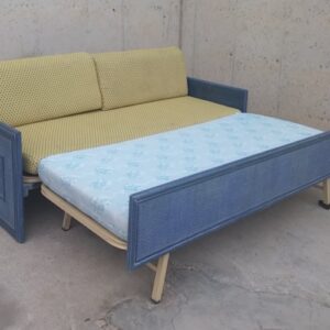Sofà llit blau de 200x90x69cm de segona mà a cabauoportunitats.com