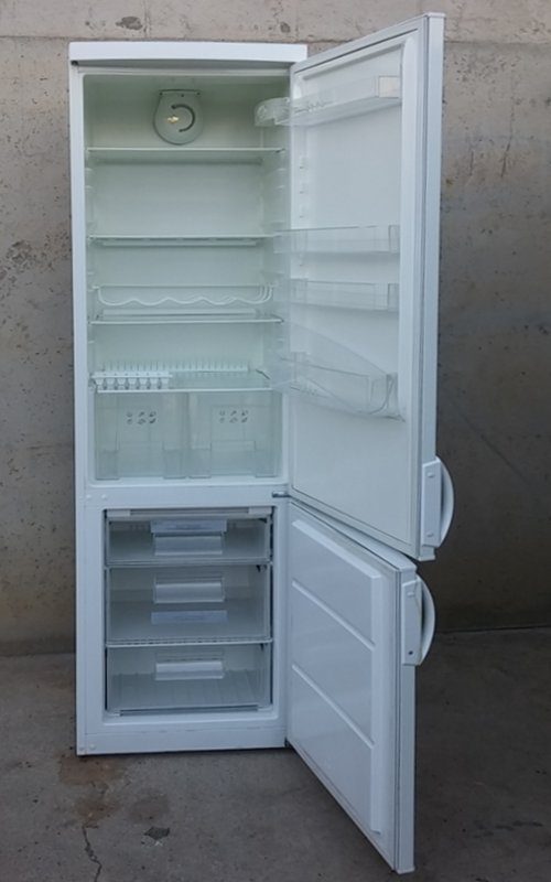 Frigorífico combi ZANUSSI 201cm de ocasión en cabauoportunitats.com