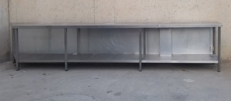 Taula d'acer inoxidable de 490cm d'ocasió a cabauoportunitats.com Balaguer - Lleida - Catalunya