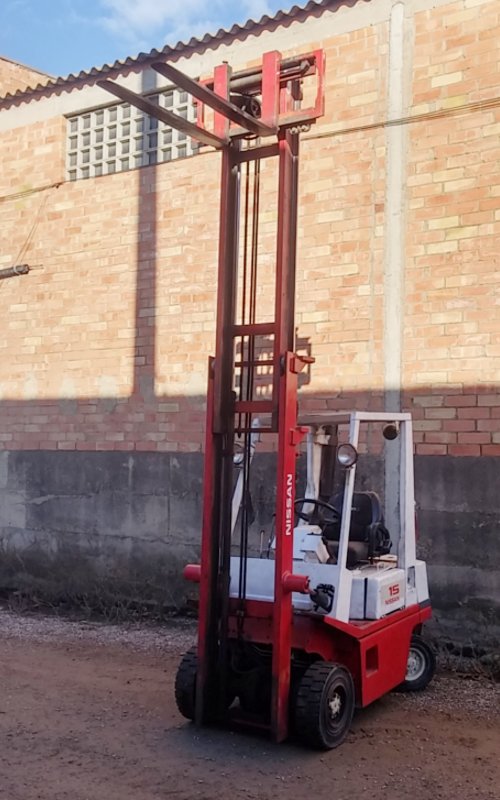 Carretilla elevadora NISSAN 15 de ocasiรณn en cabauoportunitats.com