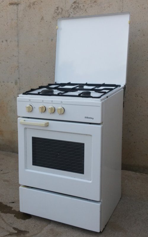 Cocina de butano BALAY de ocasión en cabauoportunitats.com