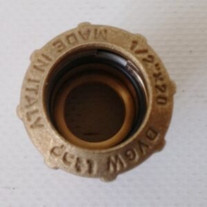 Racor hembra 1/2" 20 unidades de ocasión en cabauoportunitats.com