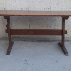 Mesa rústica de madera de ocasión en cabauoportunitats.com