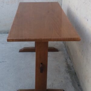Mesa rústica de madera de ocasión en cabauoportunitats.com
