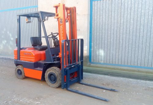 Carretilla elevadora TOYOTA 025FDF15 de ocasión en cabauoportunitats.com