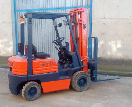 Carretilla elevadora TOYOTA 025FDF15 de ocasión en cabauoportunitats.com