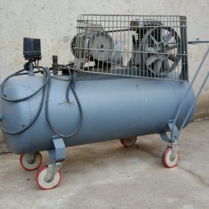 Compresor de aire 200 litros de ocasión en cabauoportunitats.com