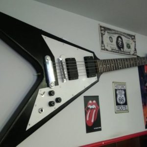Guitarra decorativa 303cm d'ocasió a cabauoportunitats.com Balaguer - Lleida - Catalunya