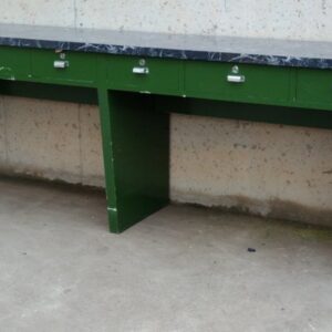 Mesa mostrador de ocasión con cajones en cabauoportunitats.com