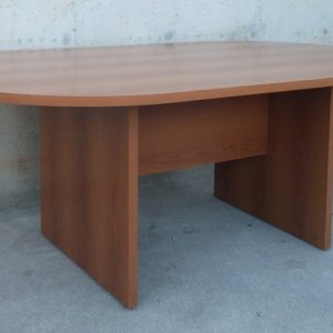 Mesa ovalada para reuniones 180cm de ocasión en cabauoportunitats.com