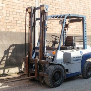 Carretilla elevadora TECNOCAR FDC 25P de ocasión en cabauoportunitats.com