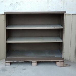 Armario metálico de ocasión con puertas plegables e color marrón en cabauoportunitats.com