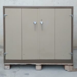 Armario metálico de ocasión con puertas plegables e color marrón en cabauoportunitats.com