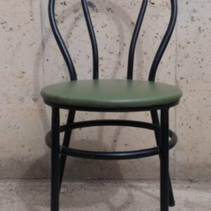 Silla acolchada de tubo de acero de ocasión en cabauoportunitats.com