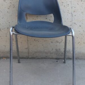 Cadira apilable negra d'ocasió a cabauoportunitats.com Balaguer - Lleida - Catalunya