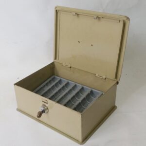 Cajafuerte 27x21cm de ocasón en cabauoportunitats.com