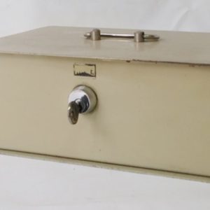 Cajafuerte 27x21cm de ocasón en cabauoportunitats.com