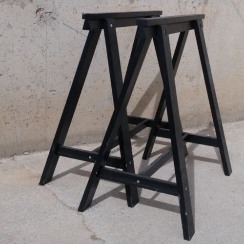 Caballete de madera negro (2 uds) de ocasión en cabauoportunitats.com