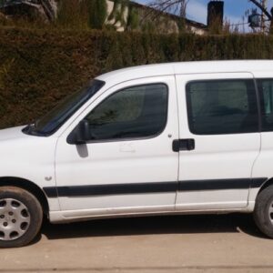 Furgoneta PEUGEOT PARTNER ORION COMBI de ocasión en cabauoportunitats.com