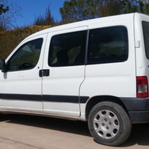 Furgoneta PEUGEOT PARTNER ORION COMBI de ocasión en cabauoportunitats.com