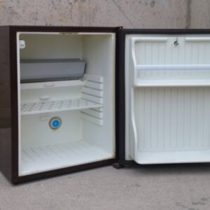 Frigorífico pequeño 40 litros de ocasión en cabauoportunitats.com