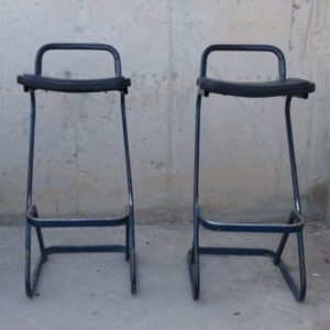 Tamborets de xapa per a bar ( lot 3 unitats) d'ocasió a cabauoportunitats.com Balaguer - Lleida - Catalunya