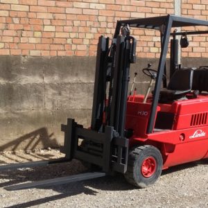 Carretilla elevadora LINDE H30 - 240cm de ocasión en cabauoportunitats.com