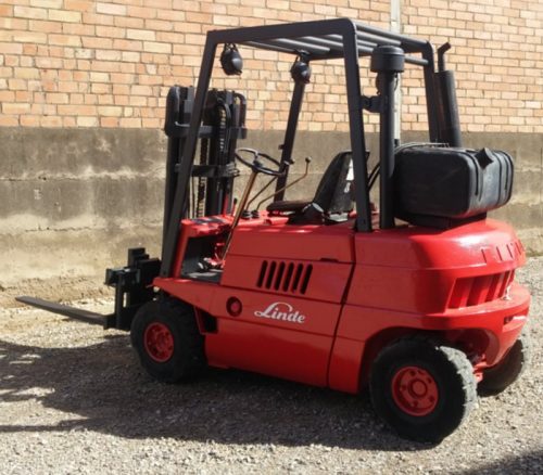 Carretilla elevadora LINDE H30 - 240cm de ocasión en cabauoportunitats.com