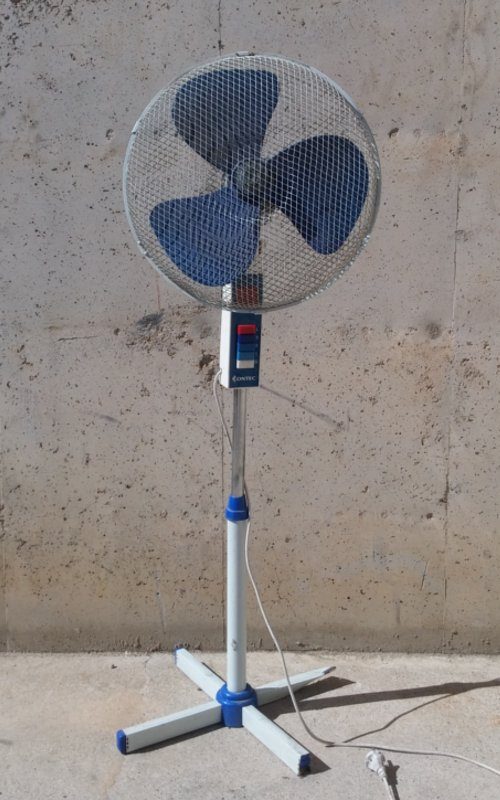 Ventilador de pié CONTEC de ocasión en cabauoportunitats.com