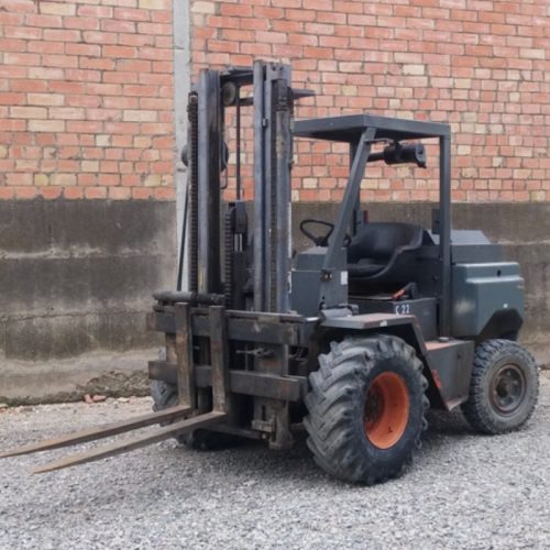 Carretilla elevadora AUSA C-22 de ocasión en cabauoportunitats.com