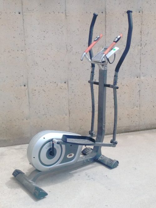Elíptica BODY SCULPTURE E-Strider BE6720G de ocasión en cabauoportunitats.com