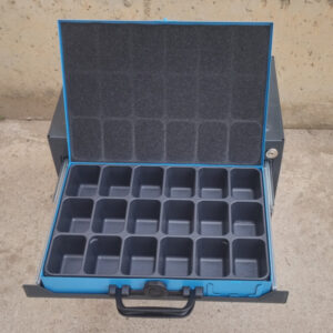 Caixa d'eines petites 4 calaixos d'ocasió a cabauoportunitats.com Balaguer - Lleida - Catalunya