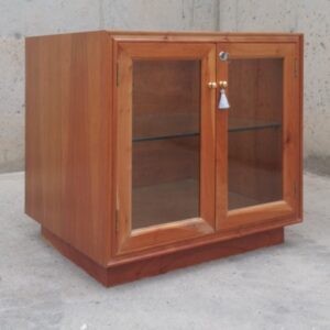 Mostrador expositor de madera y cristal 70x60cm de ocasión en cabauoportunitats.com